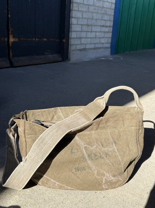 IKAT ZIP MINI NEWSBOY. 04.