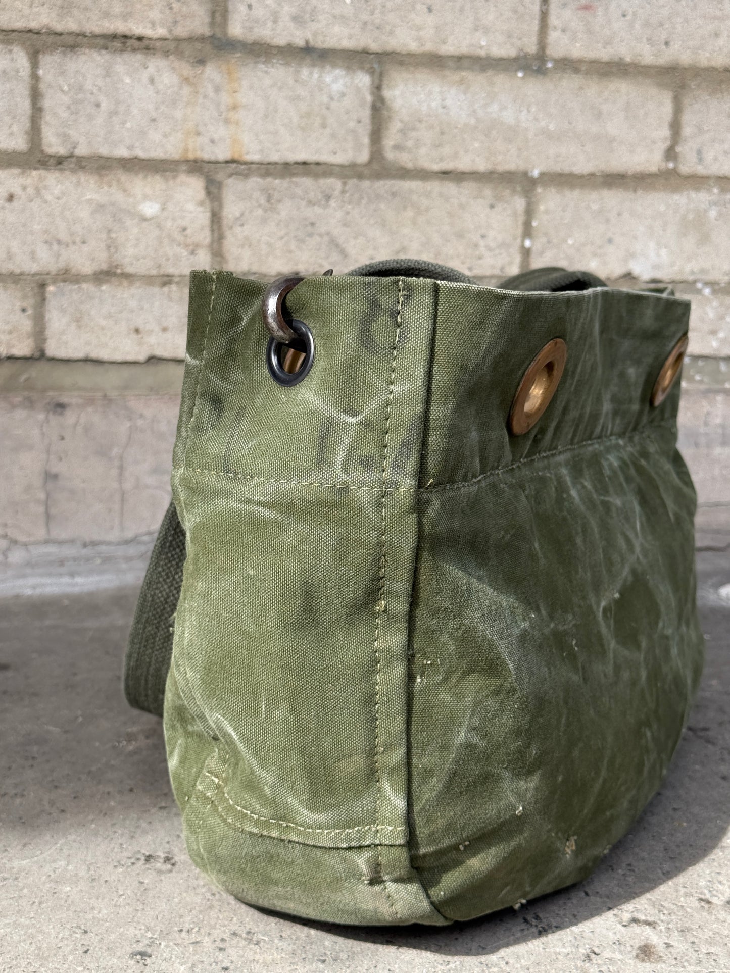 NEWSBOY MESSNGER. 05.