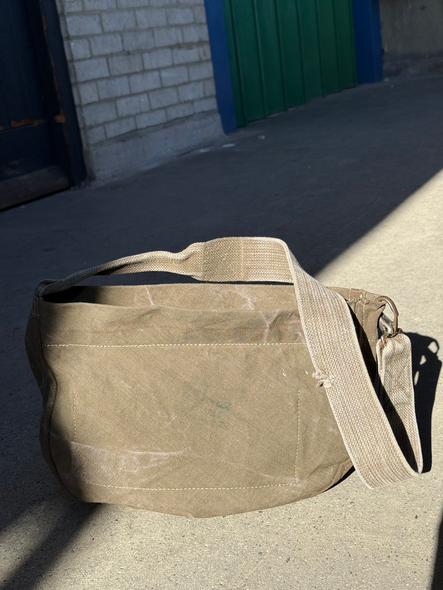 IKAT ZIP MINI NEWSBOY. 04.
