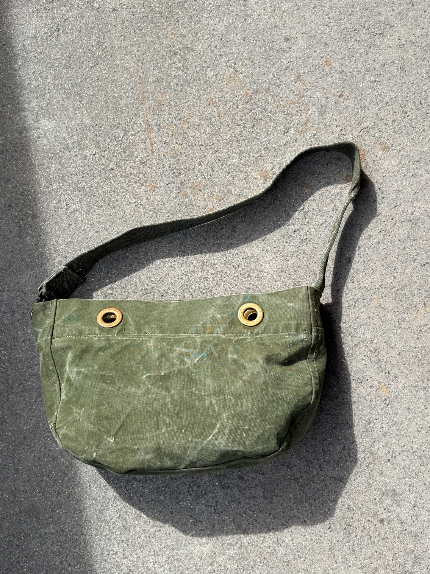 NEWSBOY MESSNGER. 05.