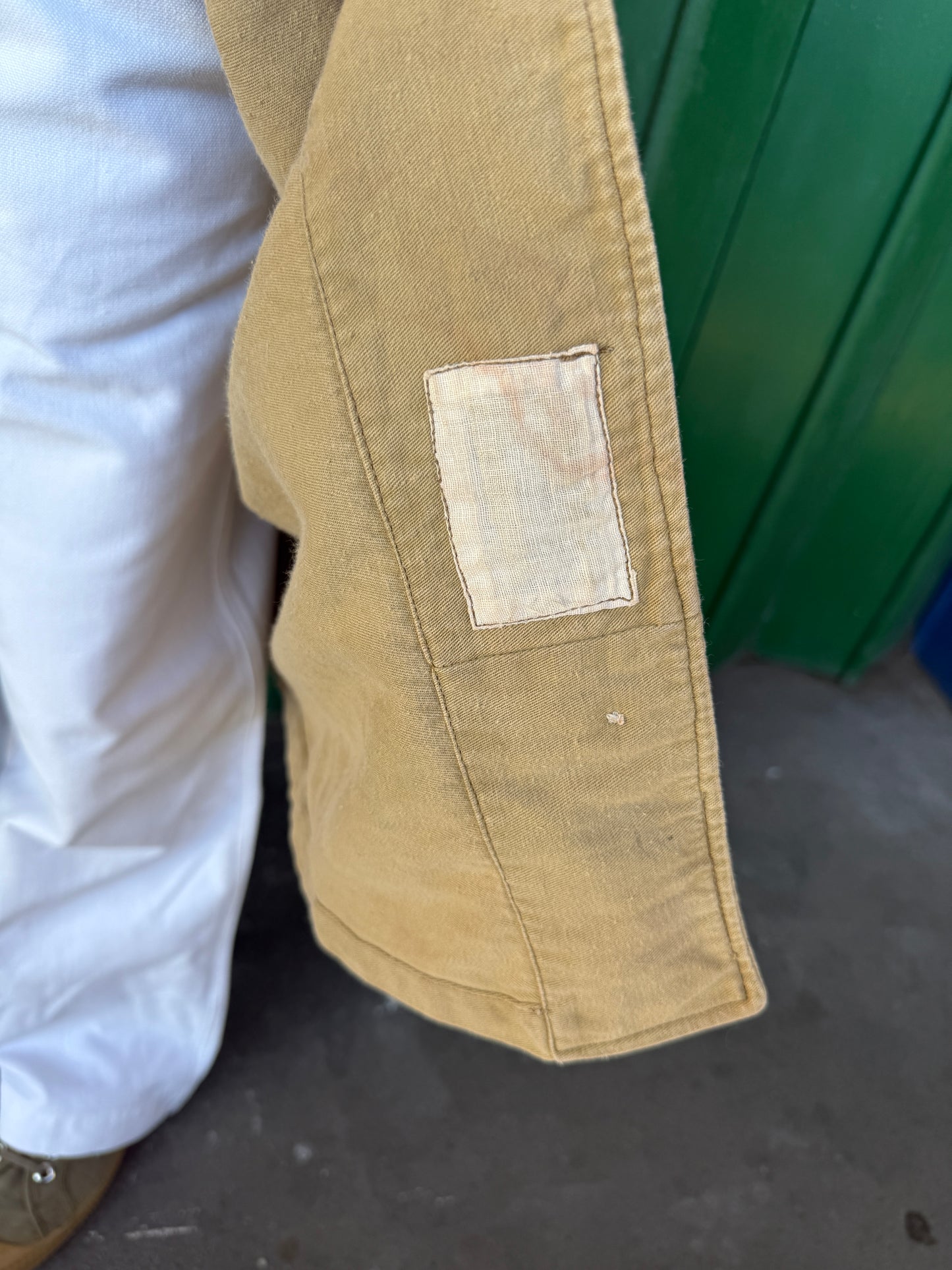1940S BRITISH COTTON OVERCOAT