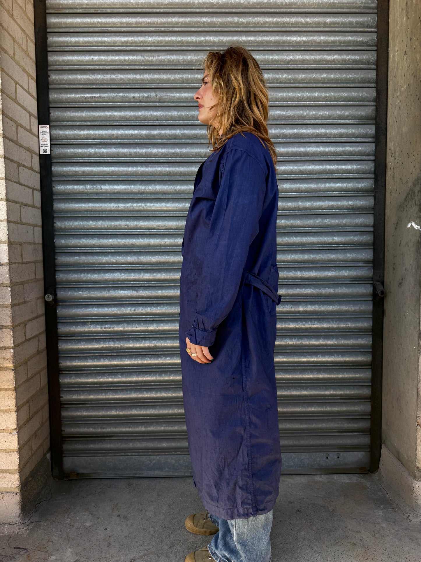 INDIGO OVERDYED SURGEONS SMOCK.
