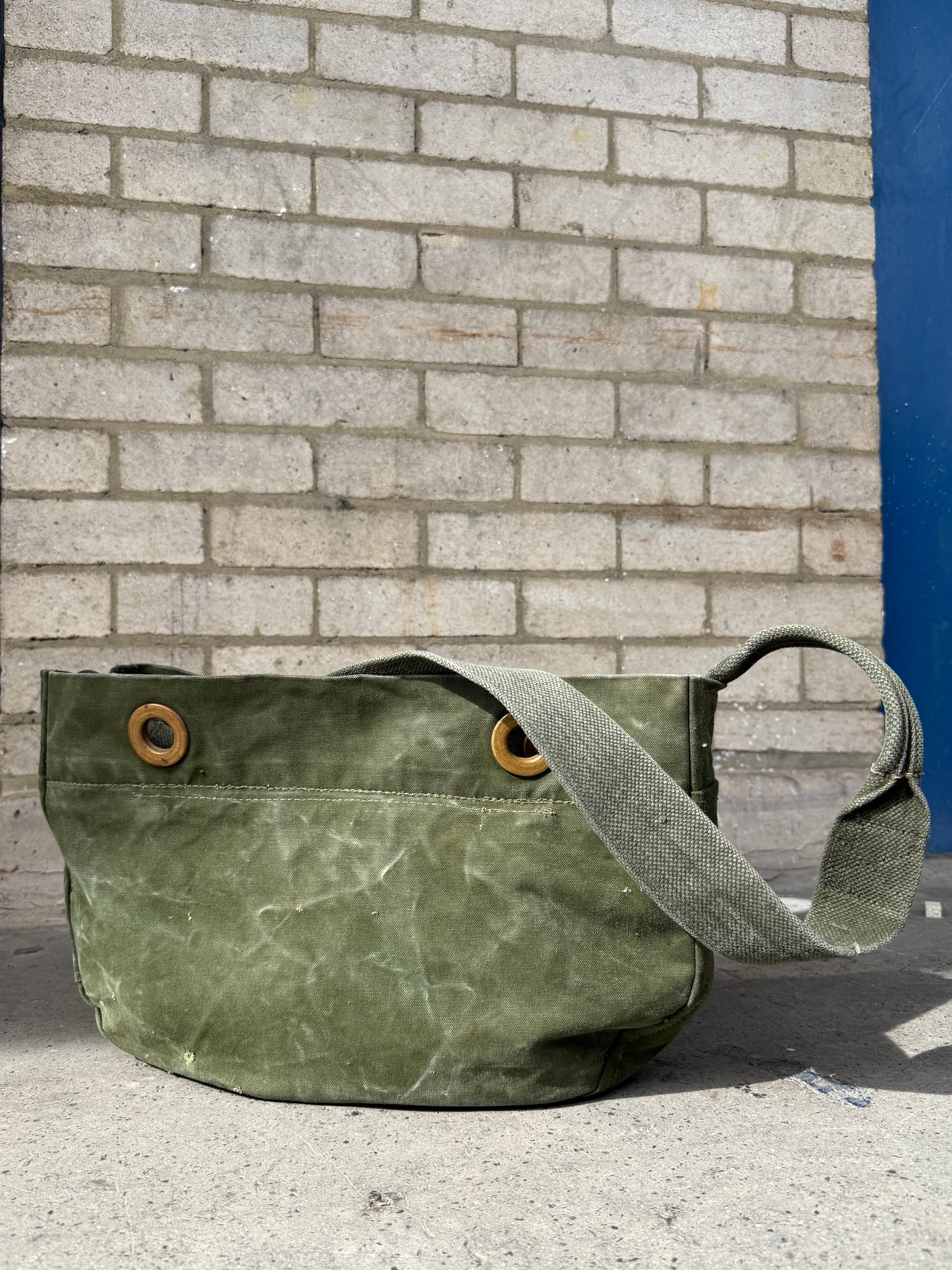 NEWSBOY MESSNGER. 05.