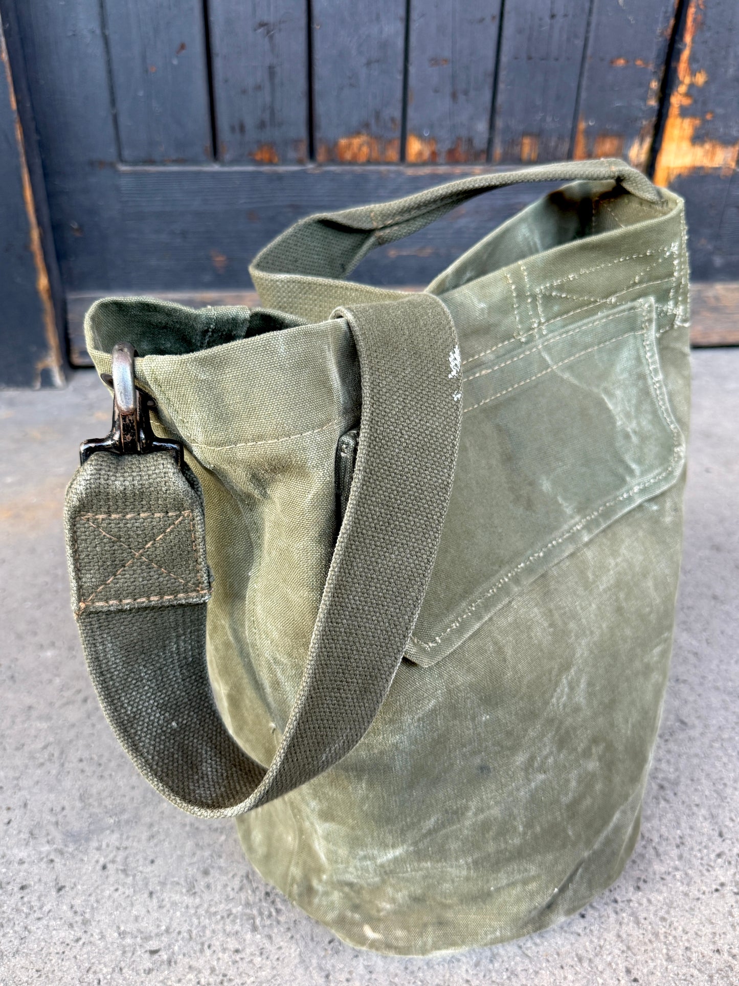22 BUCKET BAG. 04.