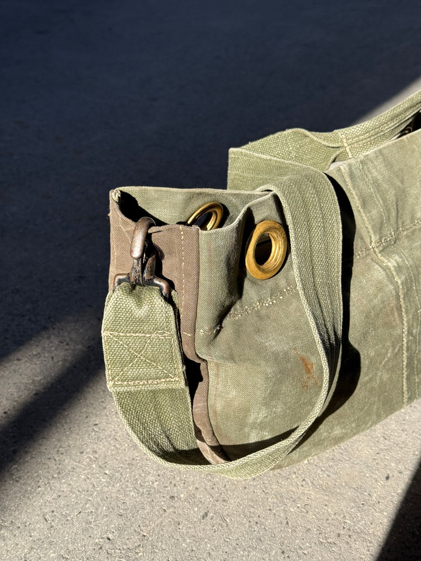 ZIP MINI NEWSBOY MESSENGER. 05.