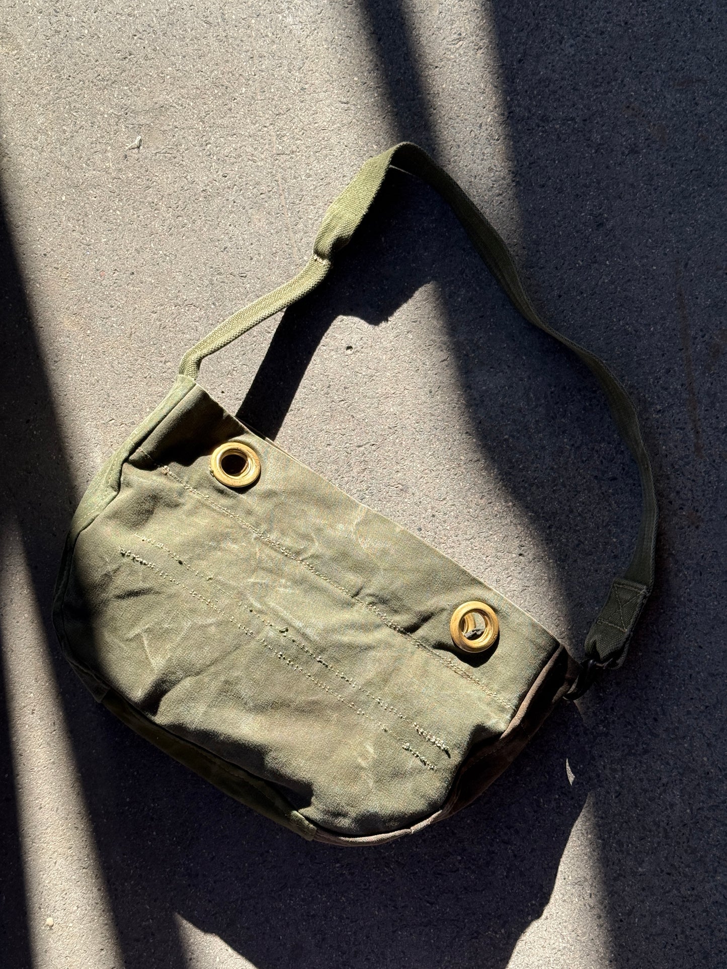 ZIP MINI NEWSBOY MESSENGER. 05.