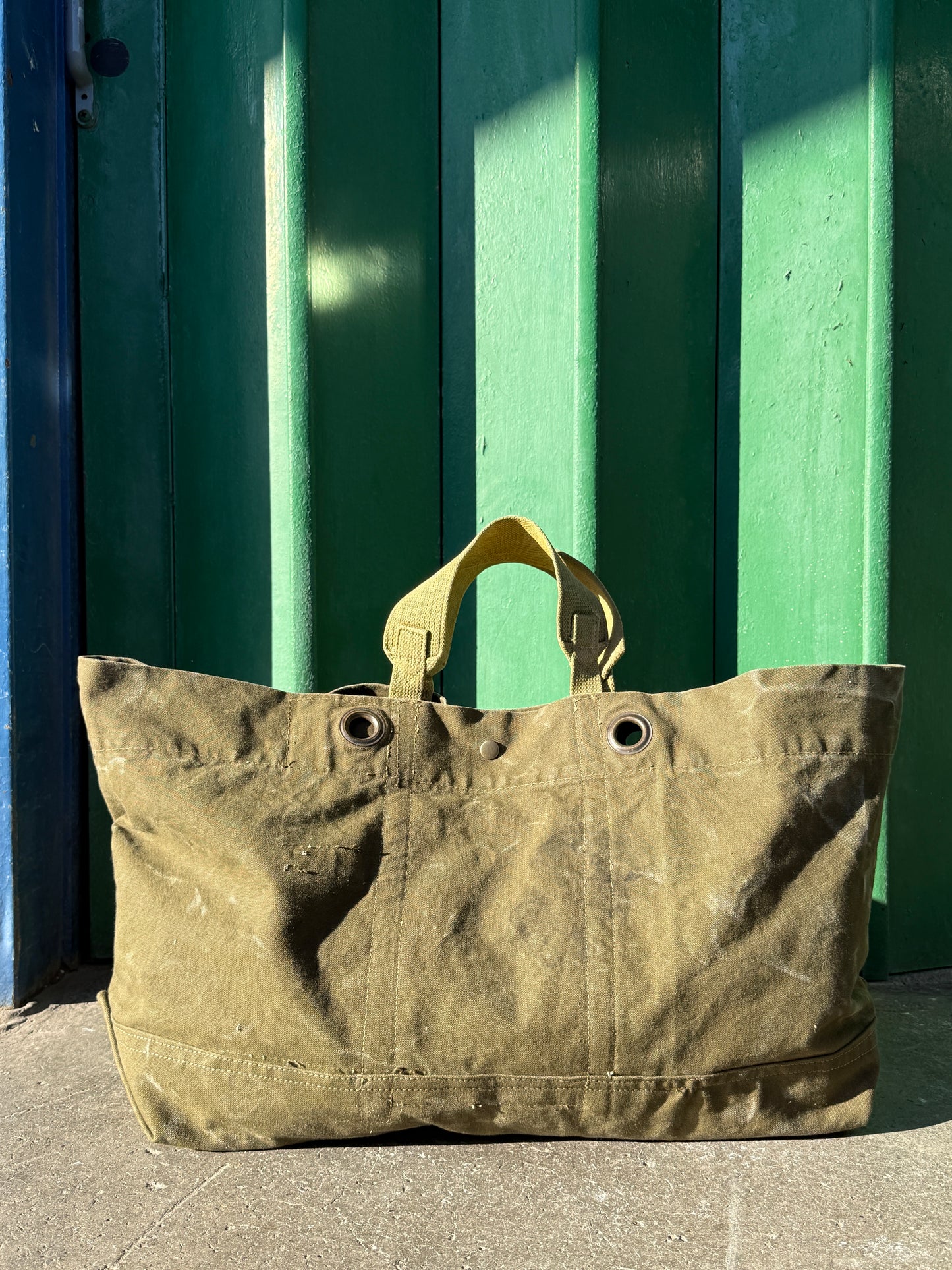 22 XL WEEKENDER BAG 02.