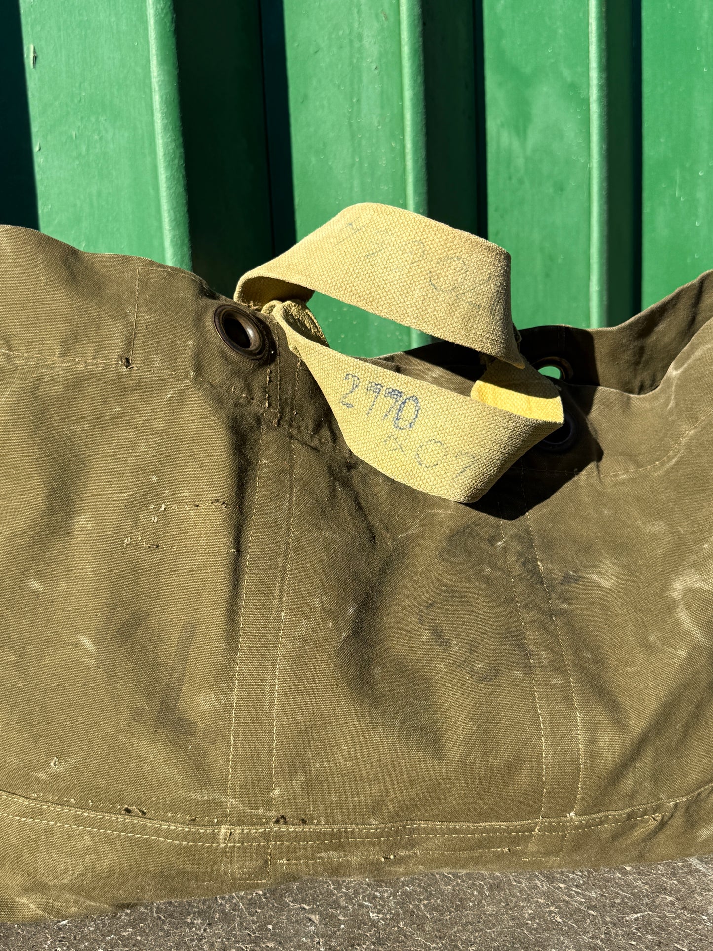 22 XL WEEKENDER BAG 02.