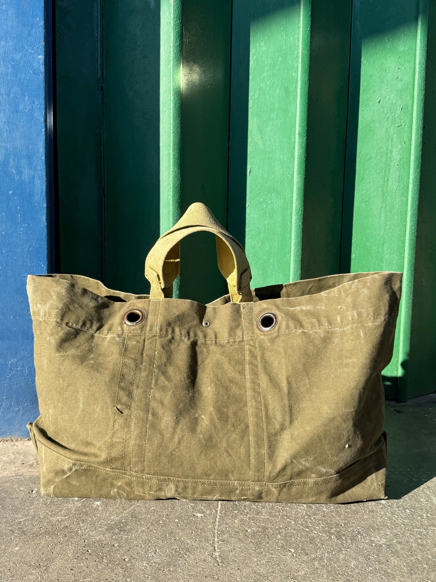 22 XL WEEKENDER BAG 02.