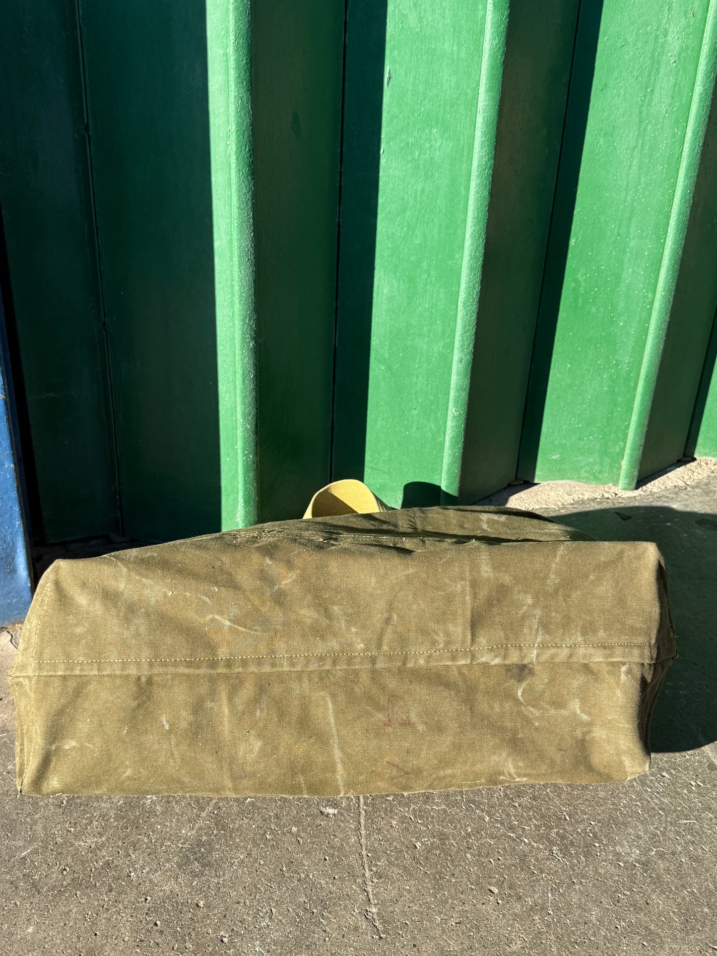 22 XL WEEKENDER BAG 02.